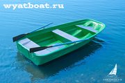 Стеклопластиковая гребная лодка 